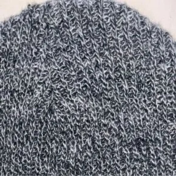 New 🆕 Neff Beanie Cap - Soft Knit, Brand New, Never Worn, Luxury Skull Design - Picture 4 of 4